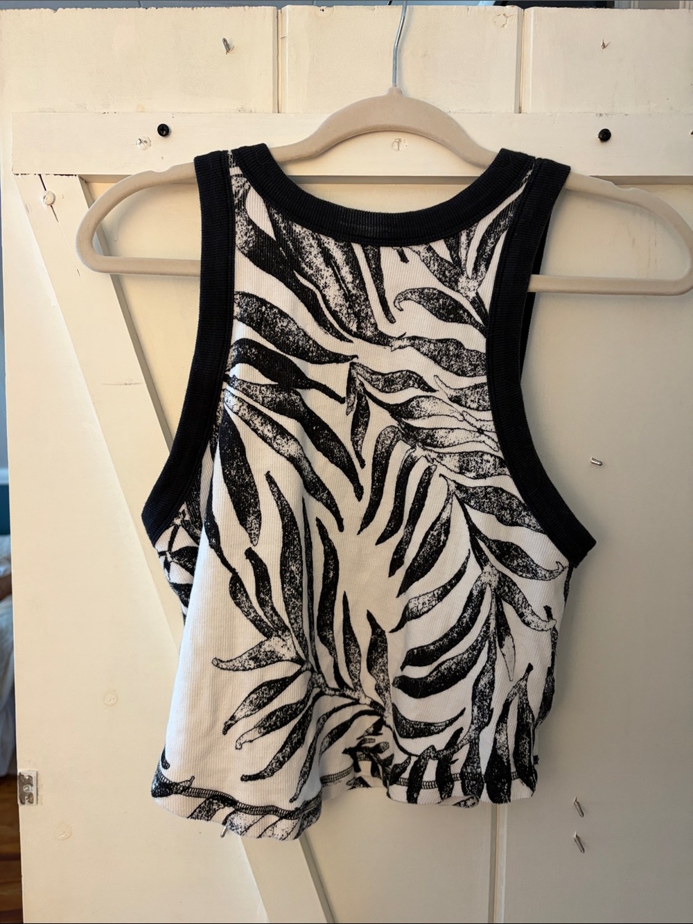 Free People Black & White Leaf-Print Cropped Tank